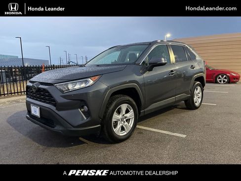 Used 2021 Toyota RAV4 XLE image 1