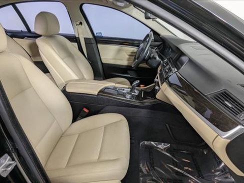 Used 2016 BMW 528i Sedan w/ Premium Package image 20