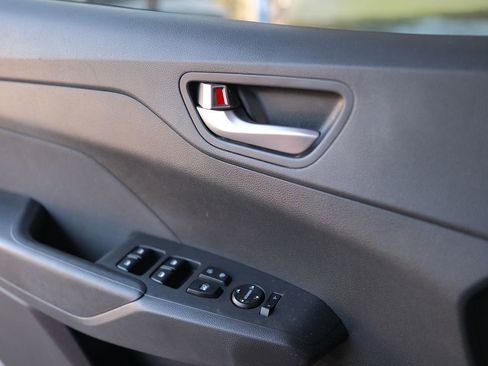 Used 2020 Hyundai Accent SE image 12