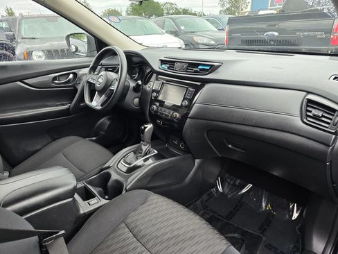 Used 2019 Nissan Rogue SV AWD/4WD image 10