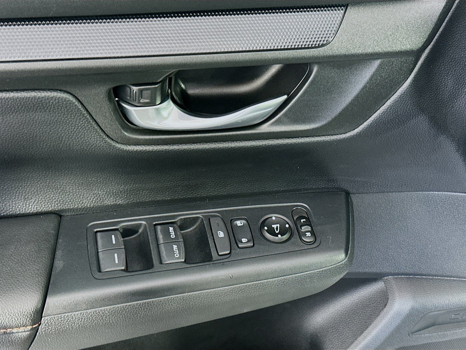Used 2023 Honda CR-V Sport image 17