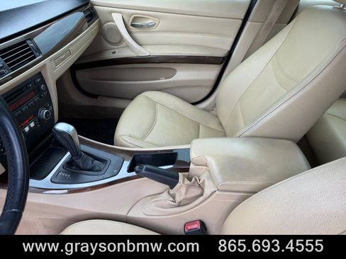 Used 2011 BMW 328i Sedan RWD image 12