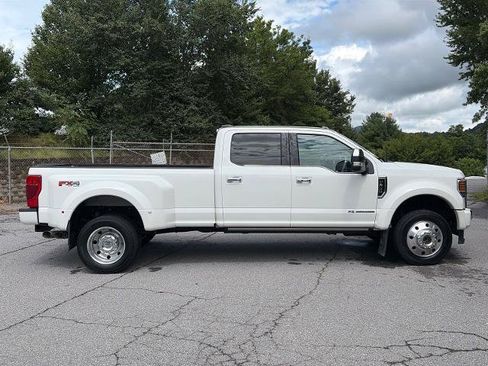 Certified 2022 Ford F450 Platinum w/ FX4 Off-Road Package AWD/4WD image 2
