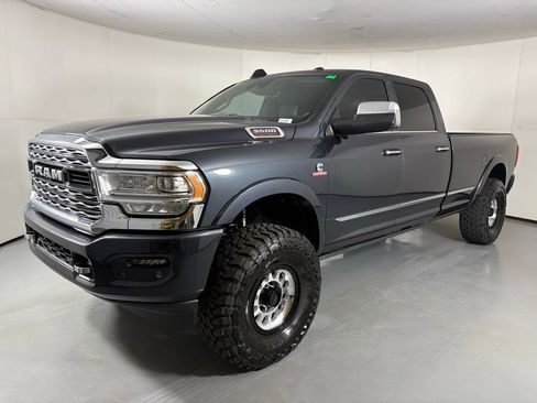 Used 2022 RAM 3500 Limited AWD/4WD image 4