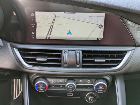 Used 2022 Alfa Romeo Giulia Sprint image 15