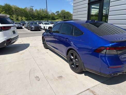 Used 2024 Honda Accord Sport image 6