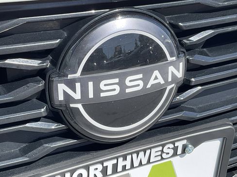 Used 2025 Nissan Altima 2.5 SV AWD/4WD image 6