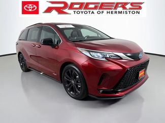 Certified 2021 Toyota Sienna XSE w/ XSE Plus Package FWD video 1