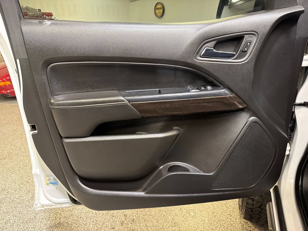 Used 2015 GMC Canyon SLE RWD image 29