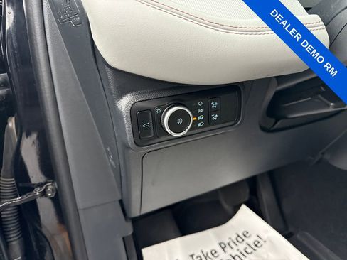 Used 2025 Ford Explorer Active w/ Active Comfort Package image 19