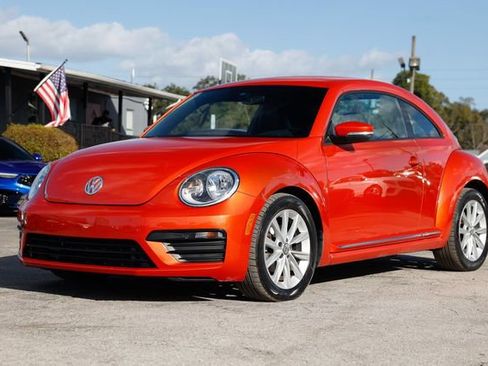 Used 2018 Volkswagen Beetle 2.0T S image 4