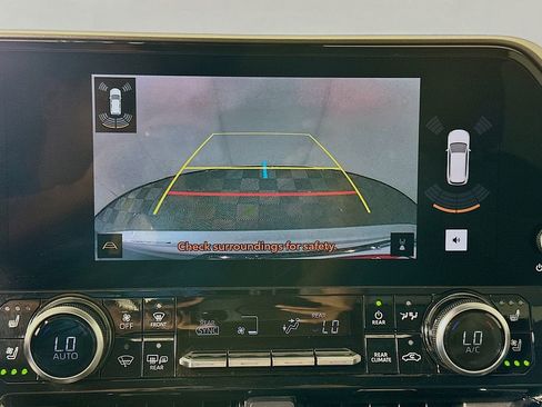 Used 2023 Toyota Highlander Limited FWD image 15