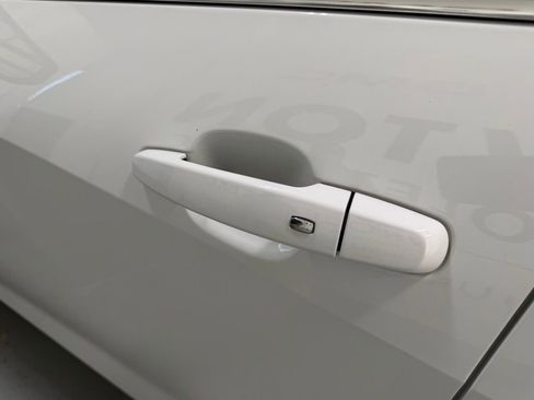 Used 2022 Chevrolet Malibu LS image 3