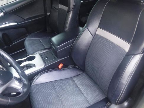 Used 2013 Toyota Camry SE FWD image 7