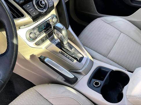 Used 2012 Ford Focus SEL image 16