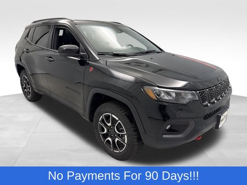 New 2026 Jeep Compass Trailhawk w/ Sun, Sound & Navigation Group AWD/4WD image 1
