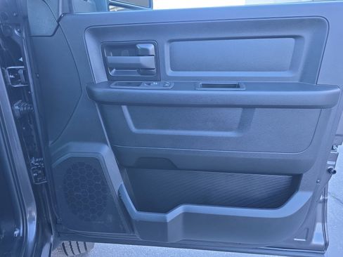 Used 2024 RAM 5500 Tradesman w/ Chrome Appearance Group image 32