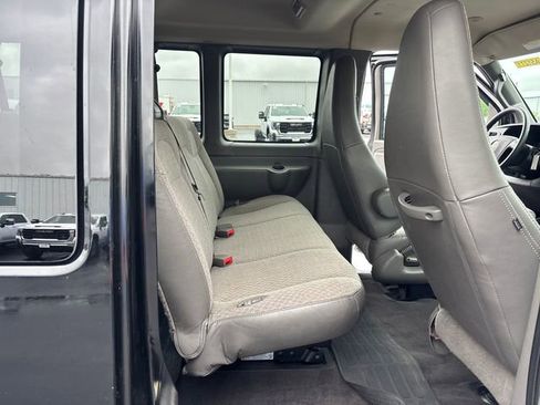 Used 2025 GMC Savana 3500 LT w/ LT Preferred Equipment Group RWD image 28