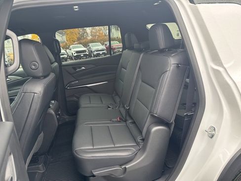 New 2026 Chevrolet Traverse LT w/ Midnight/Sport Edition image 11