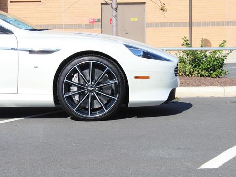 Used 2016 Aston Martin DB9 GT RWD image 15