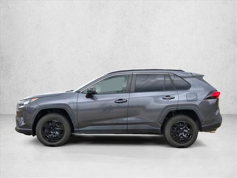 Used 2020 Toyota RAV4 LE AWD/4WD image 8