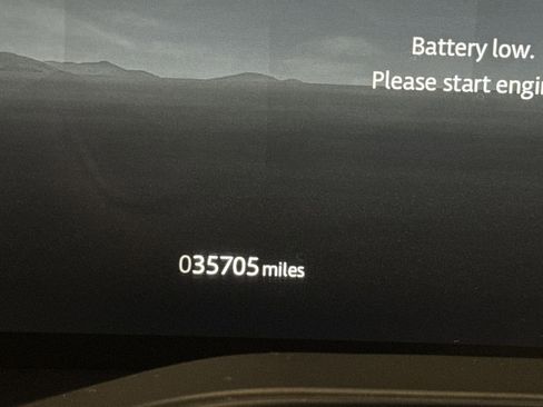 Used 2025 Jaguar F-PACE R-Dynamic S image 22