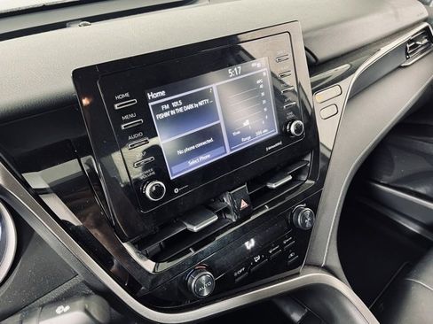 Used 2021 Toyota Camry SE image 24