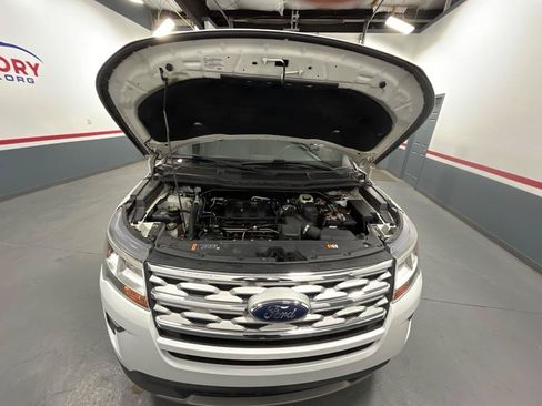 Used 2019 Ford Explorer XLT FWD image 9
