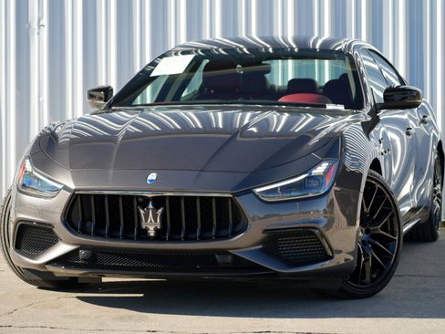 Used 2023 Maserati Ghibli Modena Q4 image 3