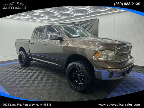 Used 2018 RAM 1500 Lone Star AWD/4WD image 1