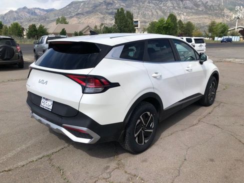 Used 2023 Kia Sportage LX AWD/4WD image 5