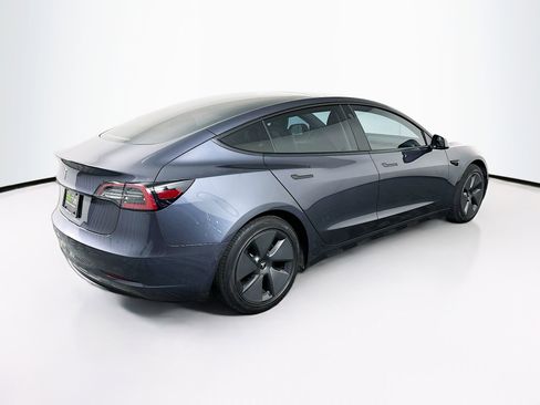 Used 2021 Tesla Model 3 Standard Range Plus image 9