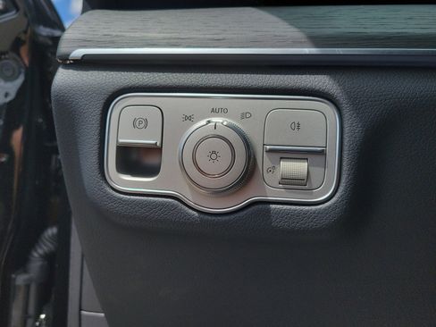 Certified 2026 Mercedes-Benz GLS 580 4MATIC image 21