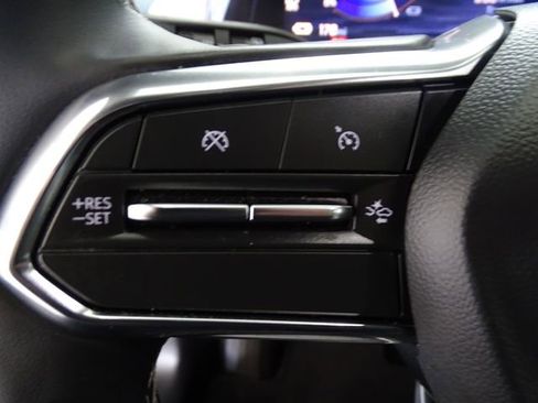 Used 2025 Chevrolet Equinox EV LT FWD image 7