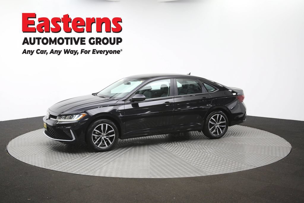 Used 2025 Volkswagen Jetta SE FWD image 59