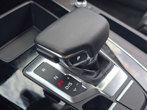 Certified 2025 Audi Q5 2.0T Premium Plus w/ Premium Plus Package image 36