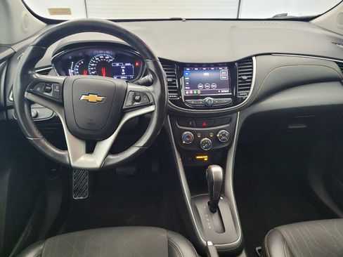 Used 2020 Chevrolet Trax LT w/ LT Convenience Package FWD image 22