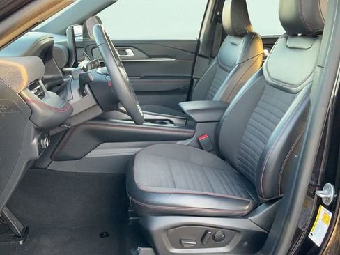 Used 2025 Ford Explorer ST-Line image 14