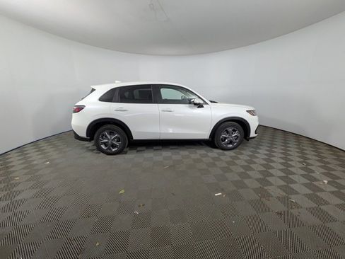 New 2026 Honda HR-V LX image 2