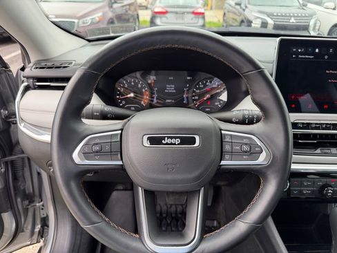 Used 2022 Jeep Compass Limited AWD/4WD image 15