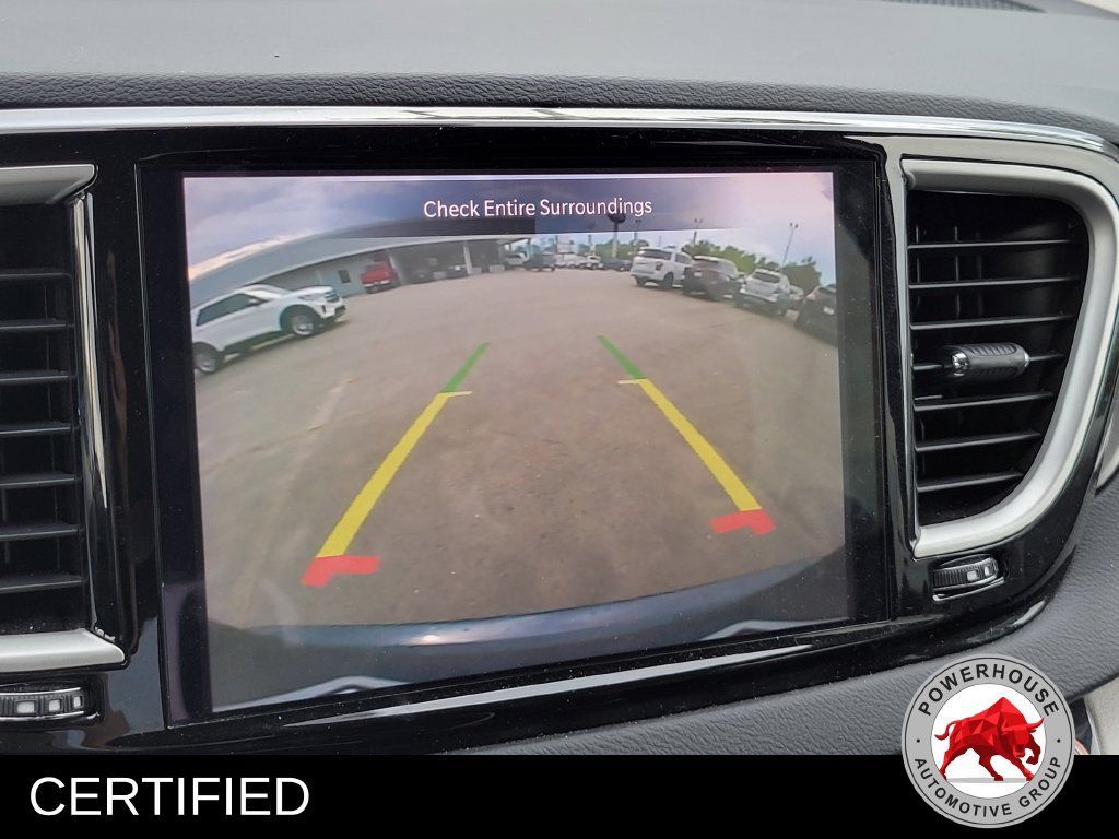 Used 2023 Chrysler Pacifica Touring-L FWD image 27