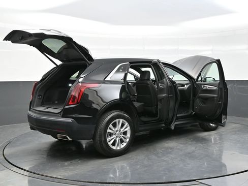 Certified 2025 Cadillac XT5 Luxury w/ LPO, Floor Liner Package AWD/4WD image 46