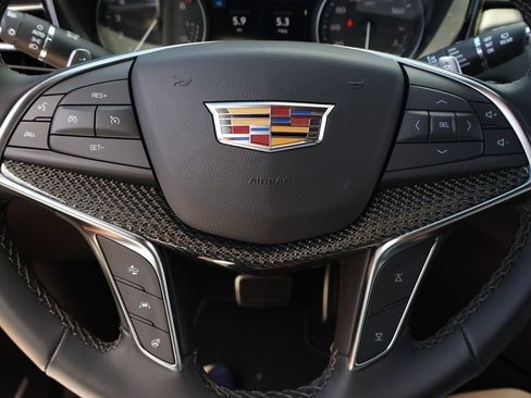 New 2026 Cadillac XT5 Premium Luxury w/ Driver Assist Package FWD image 18