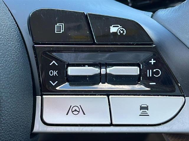 Certified 2024 Hyundai Elantra SEL w/ Convenience Package FWD image 30