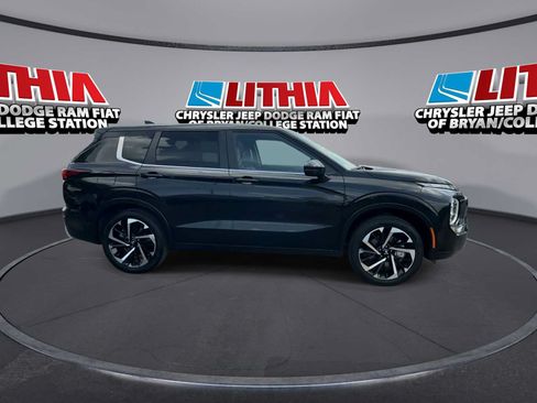 Used 2024 Mitsubishi Outlander SE FWD image 9