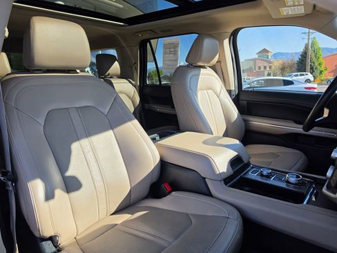 Used 2024 Ford Expedition Max Limited AWD/4WD image 20
