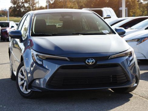 Used 2026 Toyota Corolla LE FWD image 20