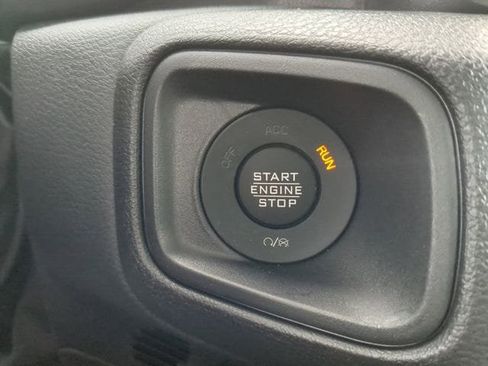 New 2025 Jeep Gladiator Sport image 50