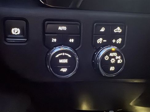 Used 2025 GMC Sierra 1500 SLT image 23