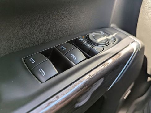 Used 2020 Chevrolet Silverado 2500 LTZ w/ LTZ Premium Package image 26